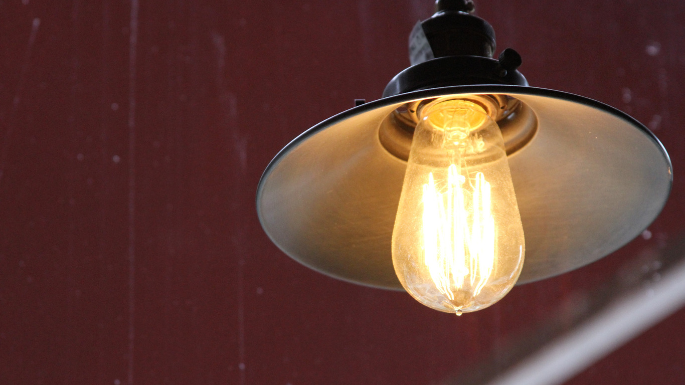 Big___metal-lamp